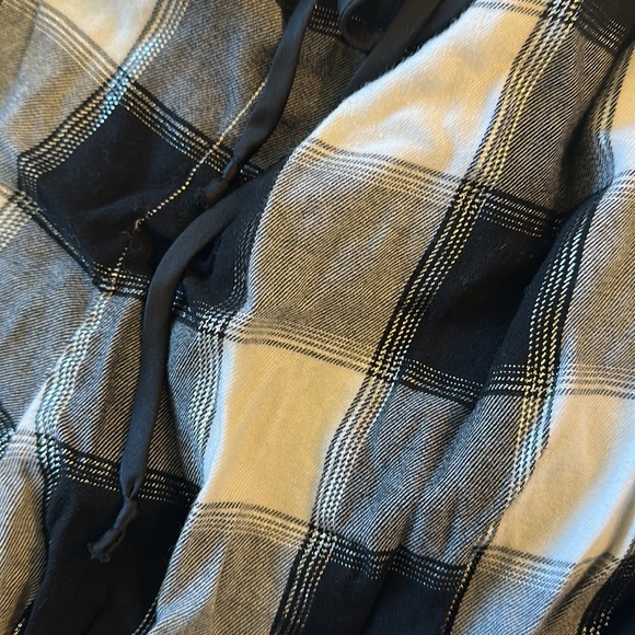 Victoria’s Secret sleep pants bundle - Picture 4 of 5